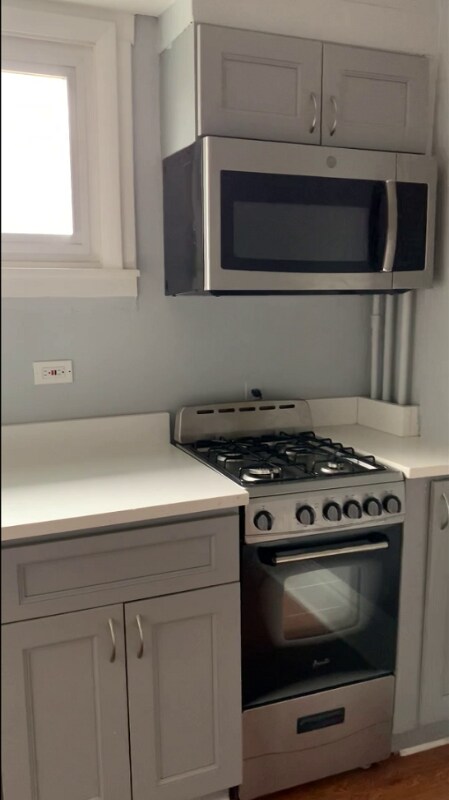 Foto del edificio - 3226 Maple Ave