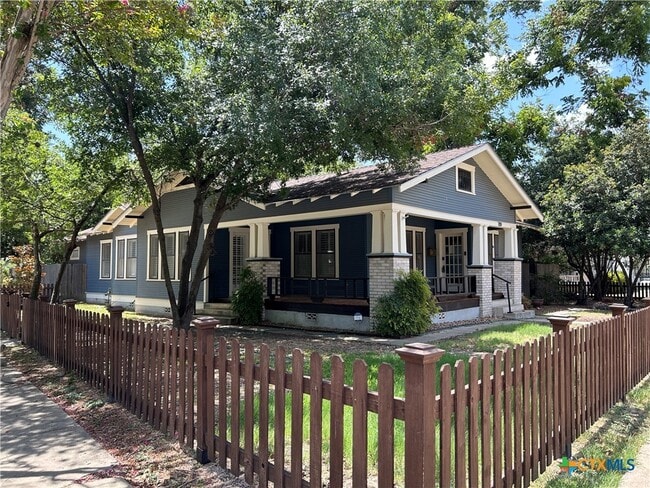 Foto del edificio - 709 W Coll St