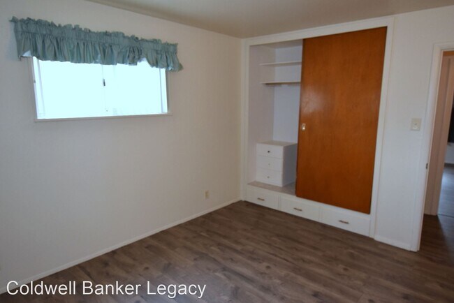 Foto del edificio - 3 br, 2 bath House - 9512 Shoshone Rd NE