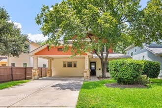 Building Photo - 305 Zennia St