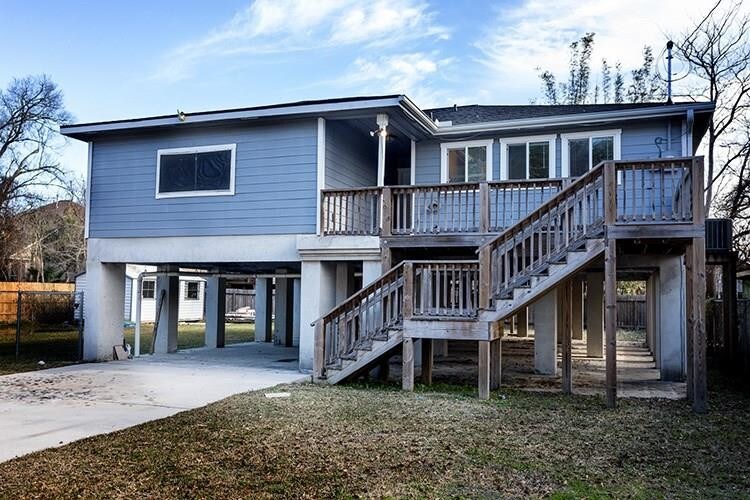 Primary Photo - 307 Lakeside Dr