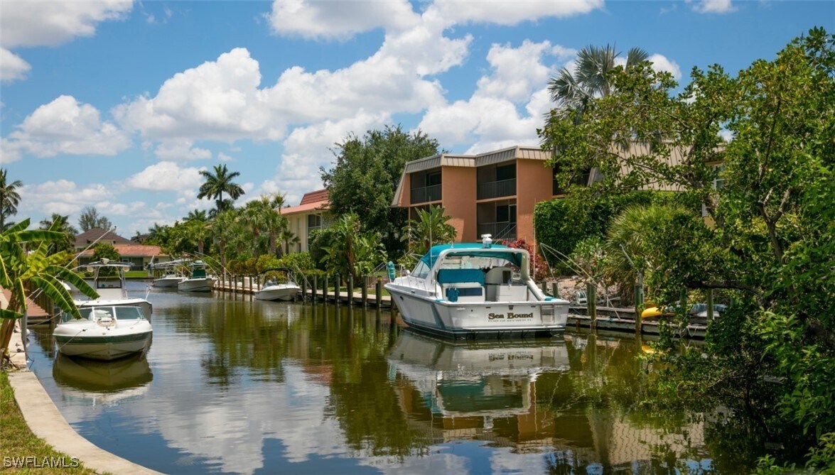 Foto principal - 1555 Blue Point Ave