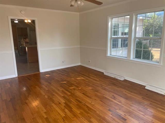 Foto del edificio - 389 W Sloan St