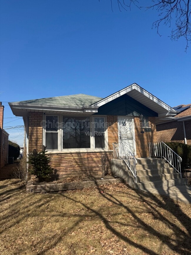 Building Photo - 2810 W 83rd St