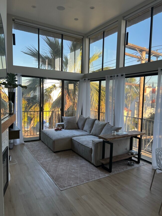 Foto principal - 869 S Wooster St