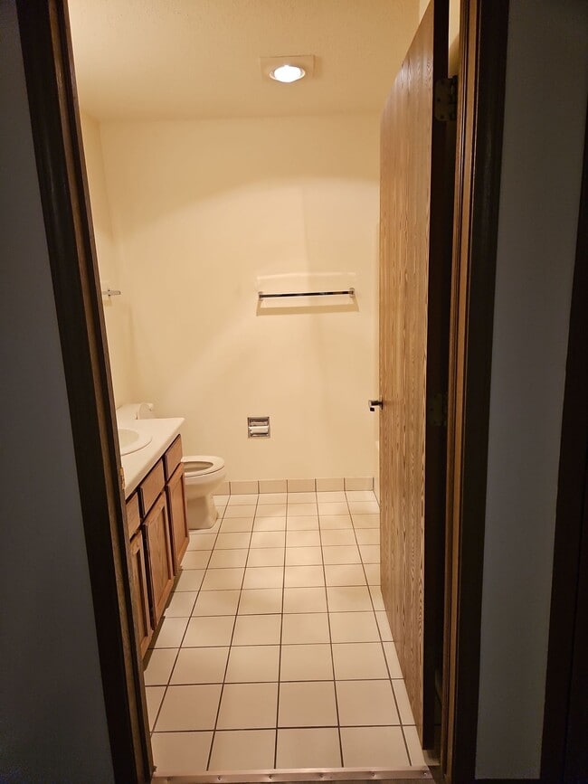 Main Bath - Grace Manor Apts., LLC