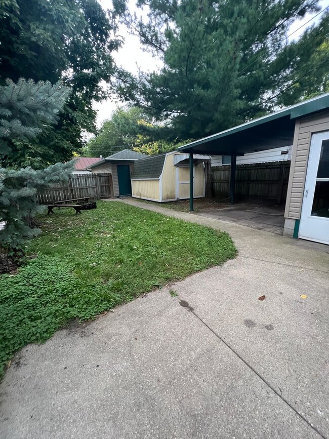 Foto del edificio - Four Bedroom Home in La Crosse