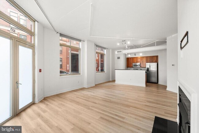 Building Photo - 1205 N Garfield St