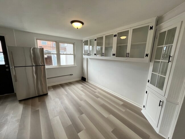 Comedor - 105 Church St