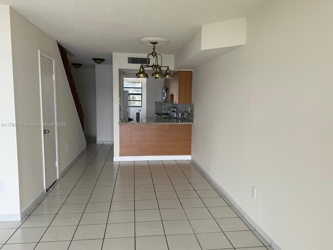 Foto del edificio - 2692 W 60th St