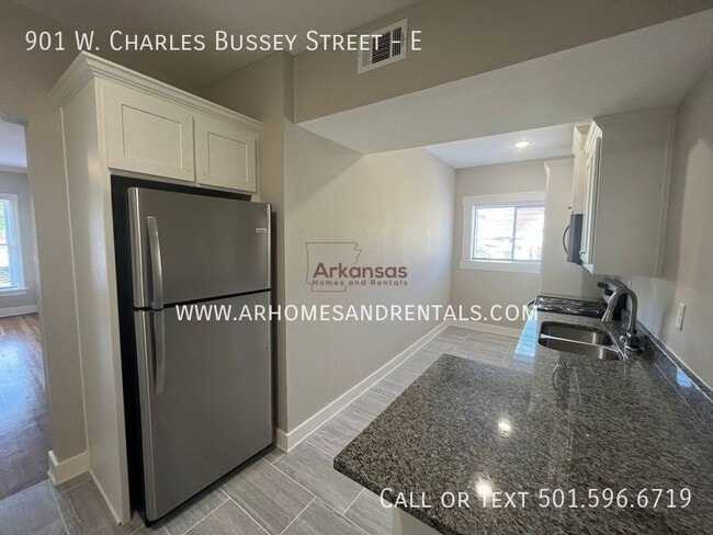 Foto del edificio - 901 W Charles Bussey Ave