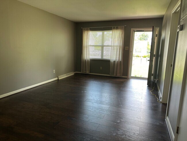 Building Photo - Come Home to Alcoa