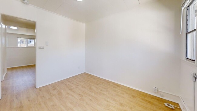 Foto del edificio - 418-420 Monterey Blvd