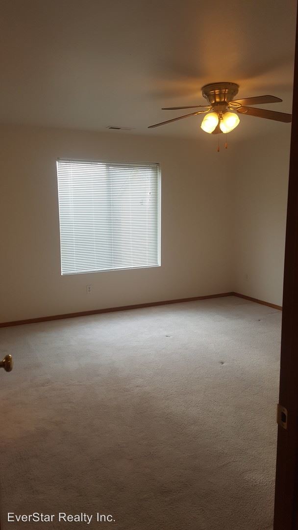 Building Photo - 3 br, 2 bath House - 4003 W Grand Ronde Ave