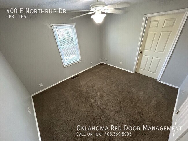 Foto del edificio - 400 E Northrup Dr