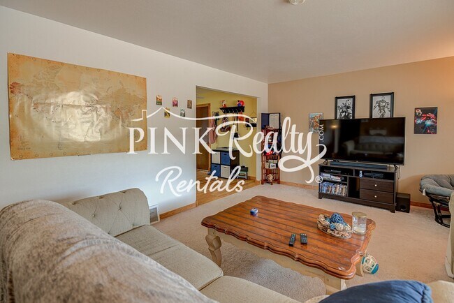 Foto del edificio - 1716 Wooten Rd