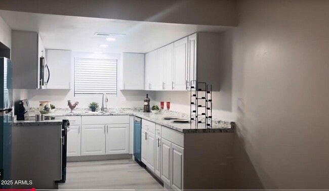 Photo - 2216 E Eugie Terrace Apartment