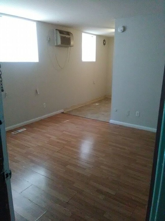 Building Photo - 5711 Erdrick St