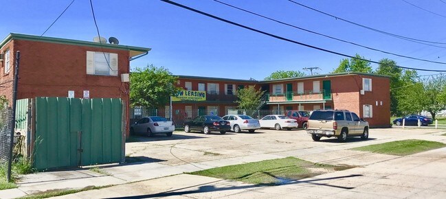 Building Photo - Creekside Apartments