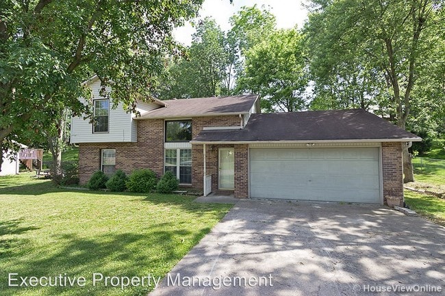Building Photo - 2575 Lisa Dr