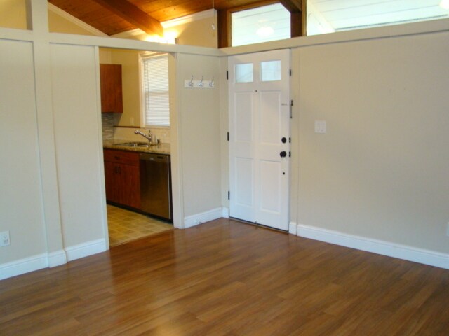 Building Photo - 606 Millich Dr