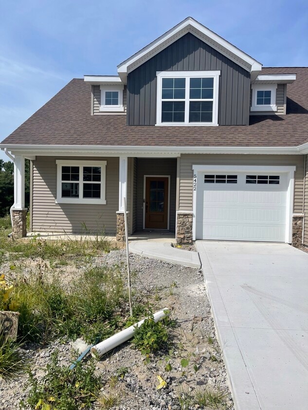 5422 Copper Horse Trl Unit 5422, Fort Wayne, IN 46845 Condo for Rent