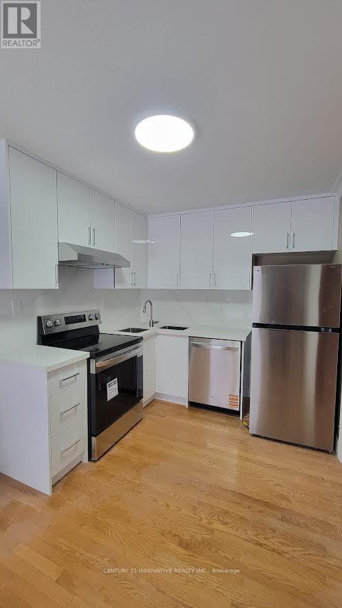 Building Photo - 83 Thickson Rd N