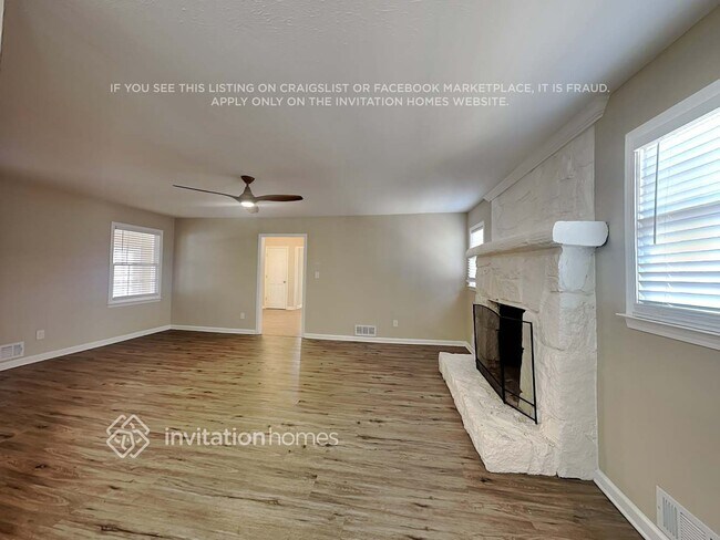 Building Photo - 492 Summit Ridge Dr