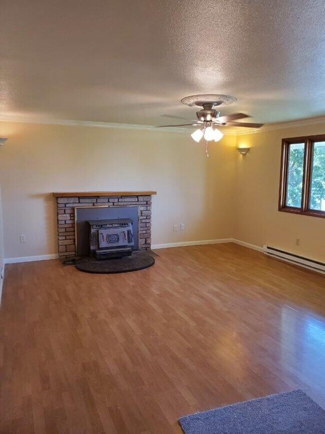 Building Photo - Summer Special! Half off First Months Rent!