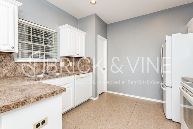 Foto del edificio - 4213 Hunterfield Ave