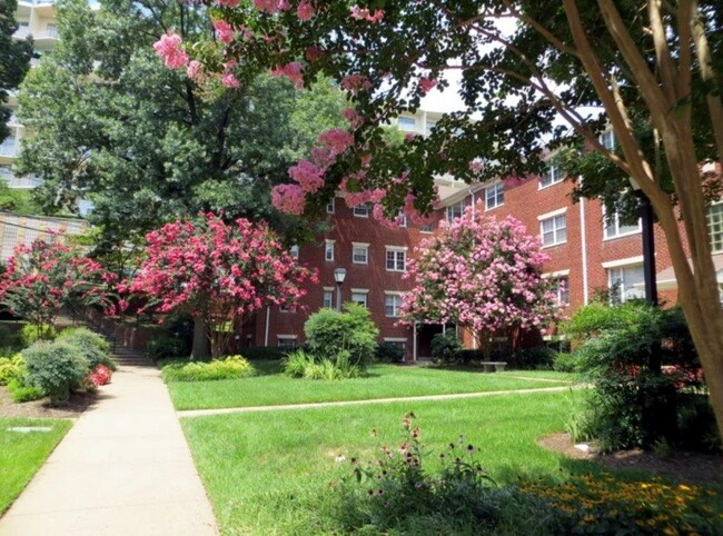 Courtyard - 1300 N Meade St