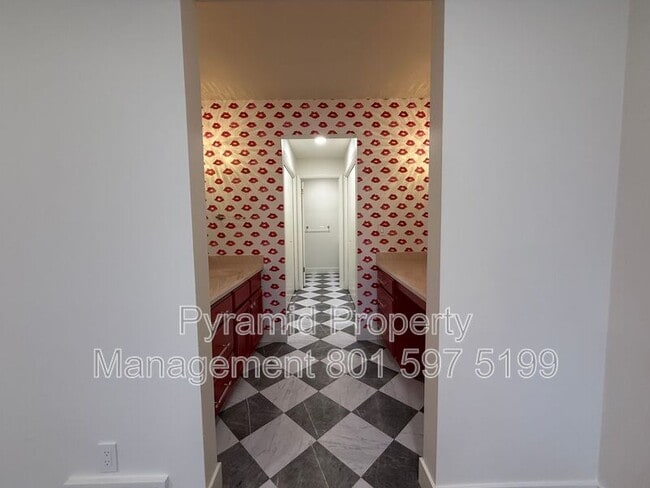 Building Photo - 2394 E 4500 S