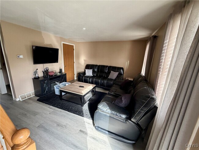 Foto del edificio - 1336 Westcott St