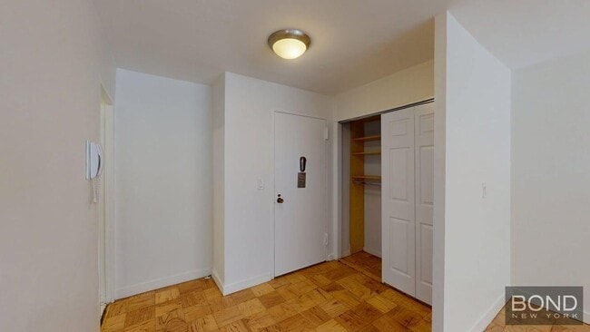 Building Photo - 236 E 36th St