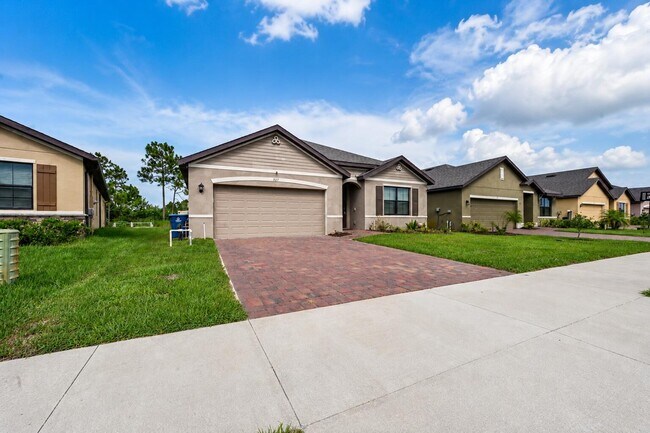 Building Photo - 927 Remington Green Dr SE