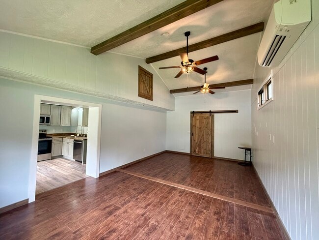 Building Photo - 1641 US-421