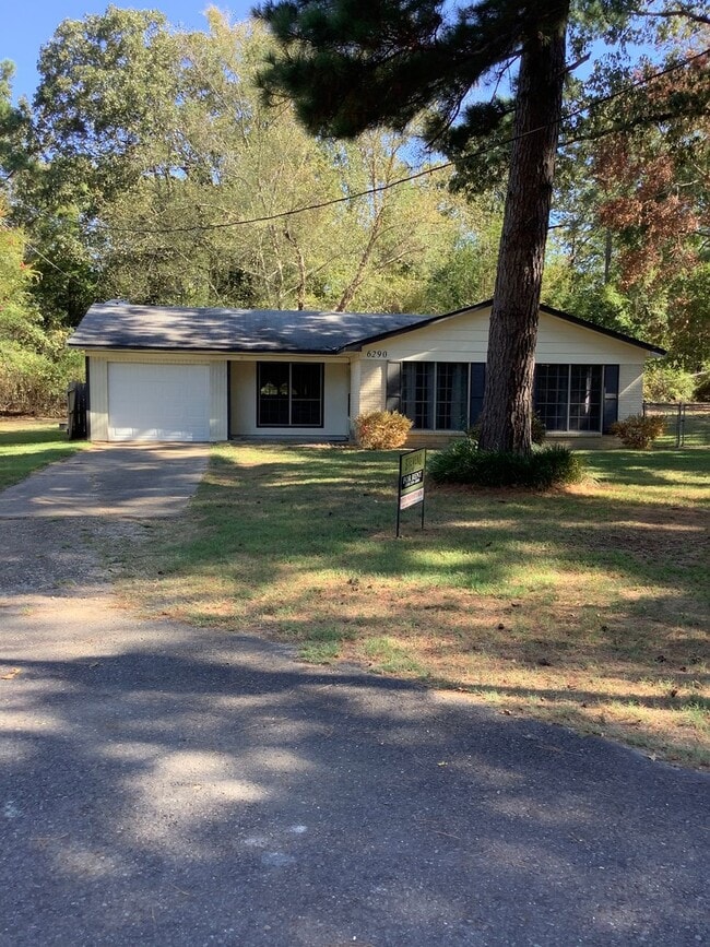 Building Photo - ** SHREVEPORT BLANCHARD AREA **