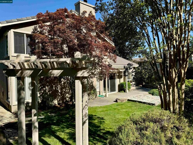 Foto del edificio - 5179 Keller Ridge Dr