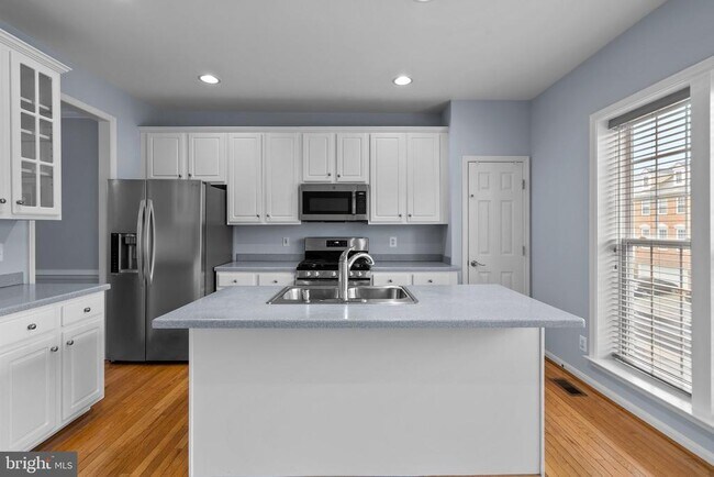 Foto del edificio - 45773 Smoketree Terrace
