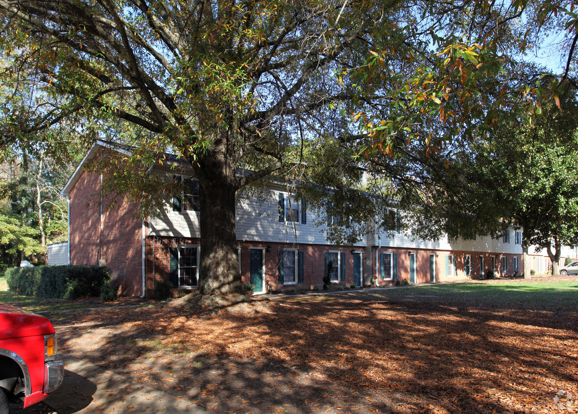 Building Photo - Civitan Courts