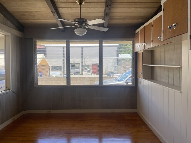 Building Photo - 1828 Kaohu St