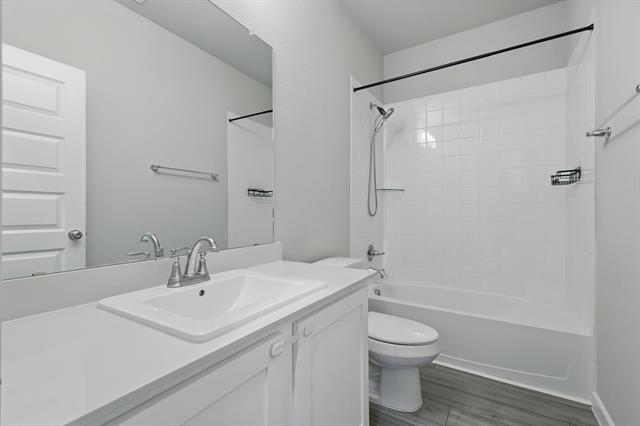 Building Photo - 2321 Spring Side Dr