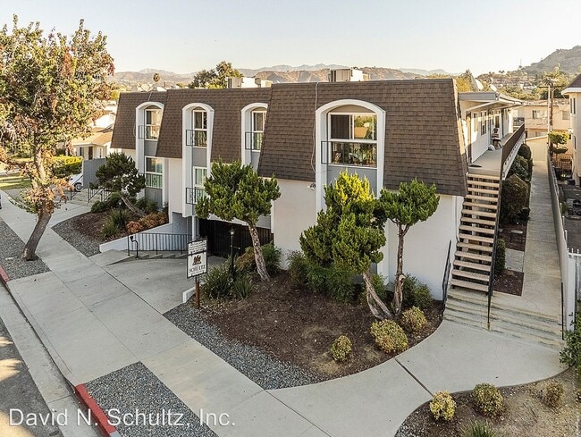Building Photo - 840 Fischer St