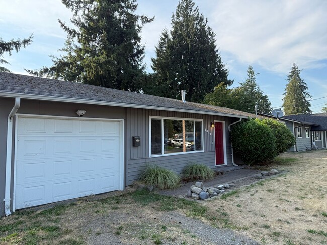 Building Photo - Rainier Vista Park Rambler