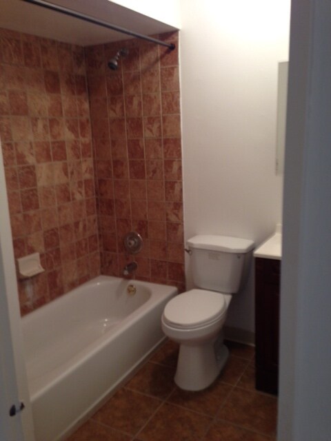 Foto del edificio - 2408 Cherry Hill Dr