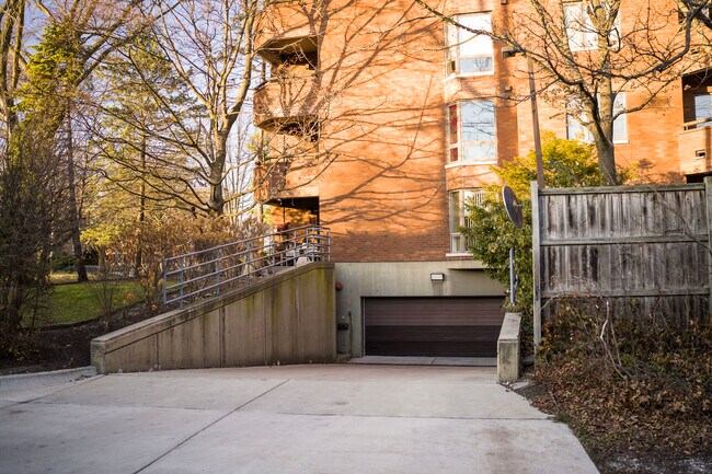 Foto del edificio - 1601 Oakwood Ave