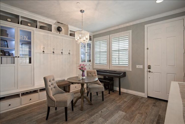 Building Photo - 24280 La Montura Dr