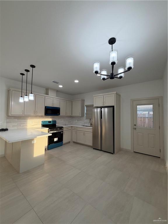 Building Photo - 12 Dragonfly St