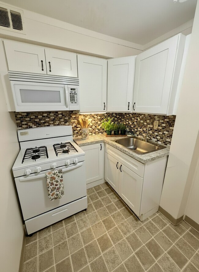 Foto del edificio - 8921-25 Frankford Ave