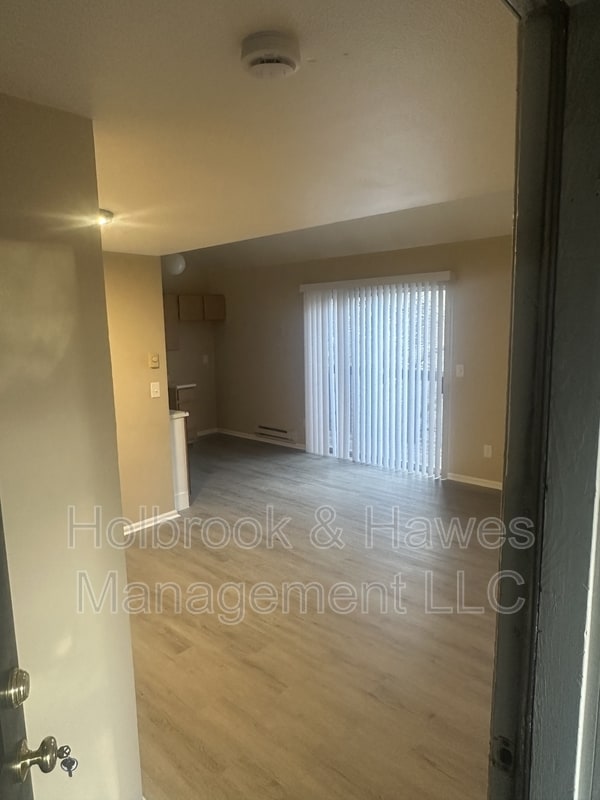 Building Photo - 4531 Boardwalk Dr